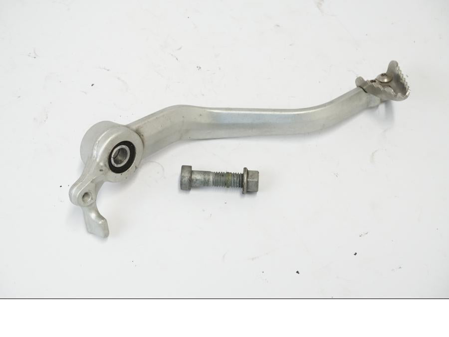 Extrabild2 på Bromspedal från en KTM 690 Duke -2016 motorcykel.