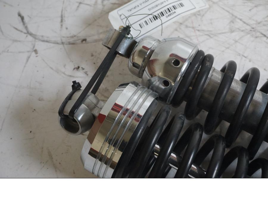 Vänster sida på Stötdämpare från en Yamaha V-MAX 1200 -1997 motorcykel.