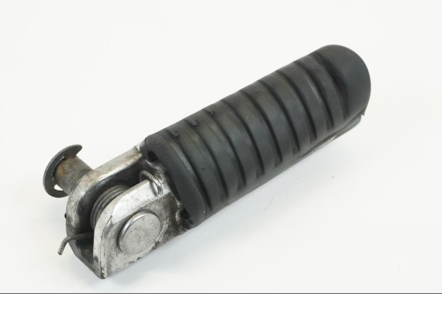 Vänster sida på Fotpinne från en Kawasaki ZX-12R -2000 motorcykel.