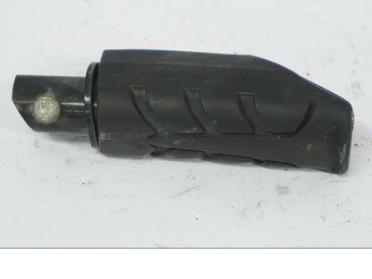 Vänster sida på Fotpinne från en Honda CB 500 X -2015 motorcykel.