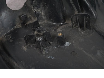 Höger sida på Undertail från en Buell 1125 R -2008 motorcykel.