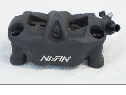 Framsidan på Bromsok från en Triumph Daytona 675 -2010 motorcykel.