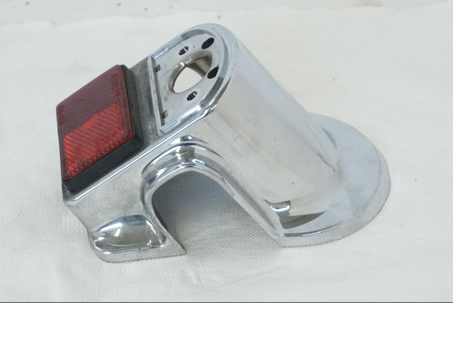 Baksidan på Blinkersfästekromkåpa från en Kawasaki VN 1500 -1996 motorcykel.