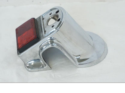 Baksidan på Blinkersfästekromkåpa från en Kawasaki VN 1500 -1996 motorcykel.