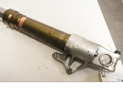 Baksidan på Gaffelben från en Honda CBR 900 RR -1993 motorcykel.