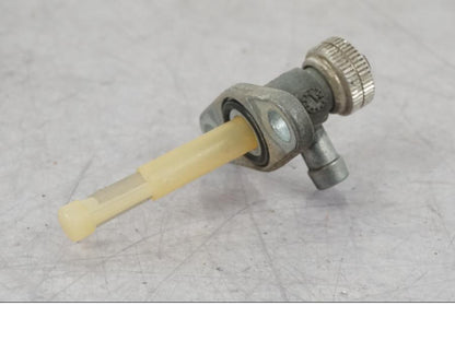 Höger sida på Bensinkran från en KTM 1290 Super Adventure R -2018 motorcykel.