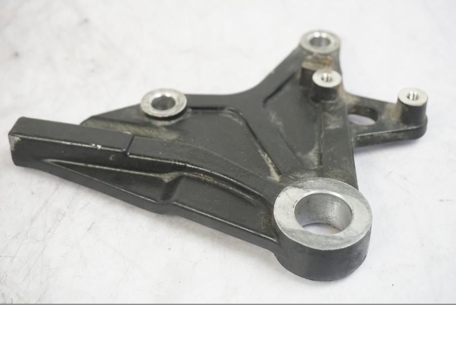 Höger sida på Bromsoksfäste från en Triumph Tiger -2009 motorcykel.