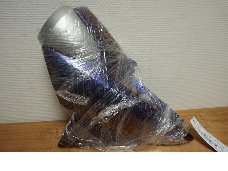 Framsidan på Sidopanel från en Yamaha XJR 1300 -2000 motorcykel.