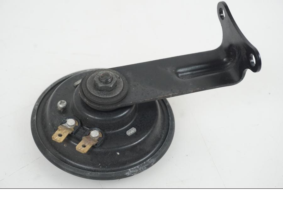 Snett uppifrån på Signalhorn / Tuta från en Suzuki GSX-R 750 -2009 motorcykel.