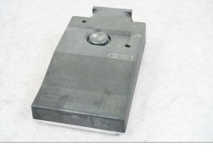 Höger sida på SOS styrenhet från en BMW R 1250 GSA -2021 motorcykel.