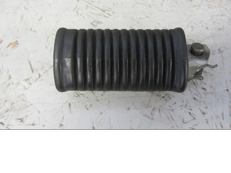 Framsidan på Fotpinne från en Suzuki GSX 400 -1984 motorcykel.