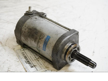 Framsidan på Startmotor från en Suzuki SV 1000 -2004 motorcykel.