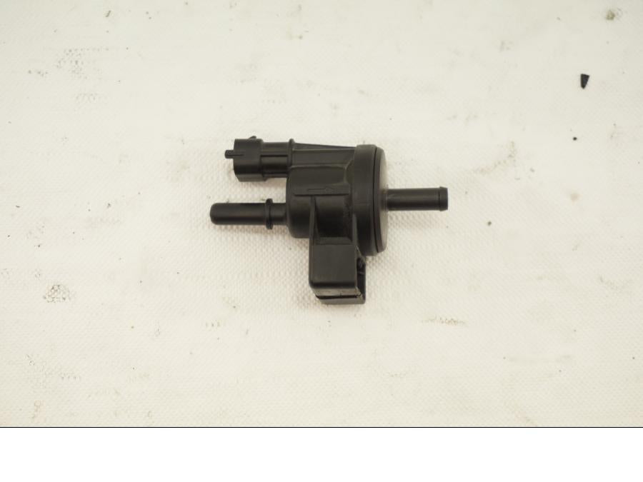 Framsidan på Luftventil från en KTM RC 390 -2019 motorcykel.