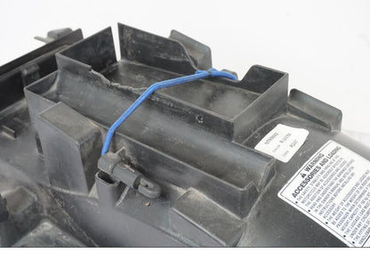 Höger sida på Undertail från en Honda NT 650 V -2002 motorcykel.