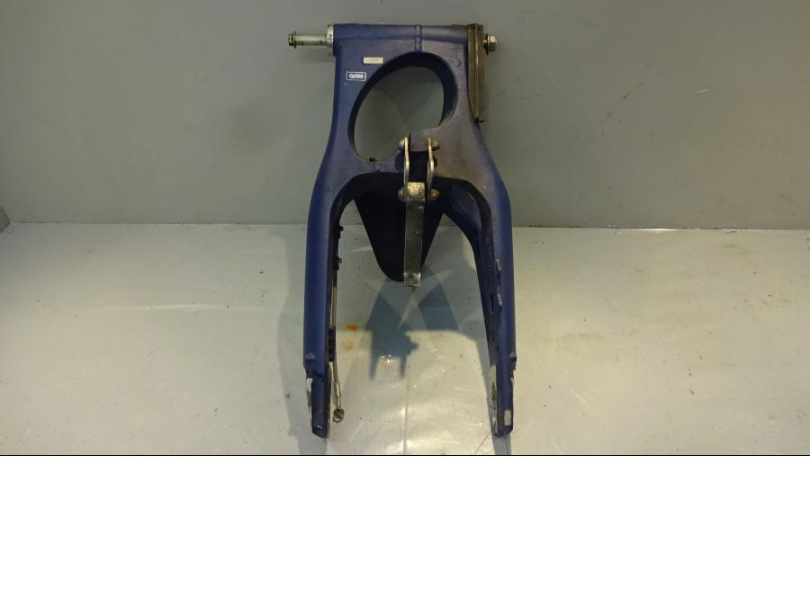 Snett uppifrån på Sving från en Triumph Daytona 675 -2009 motorcykel.