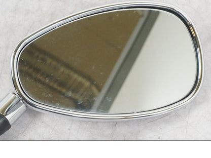 Höger sida på Backspegel från en Suzuki GSF 1250 -2010 motorcykel.