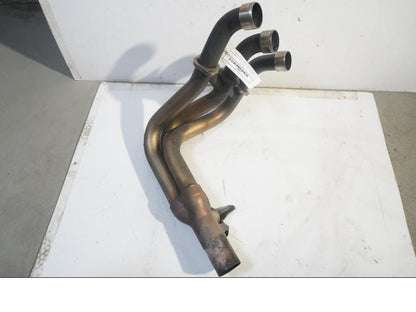 Framsidan på Grenrör från en Triumph Street Triple R -2009 motorcykel.