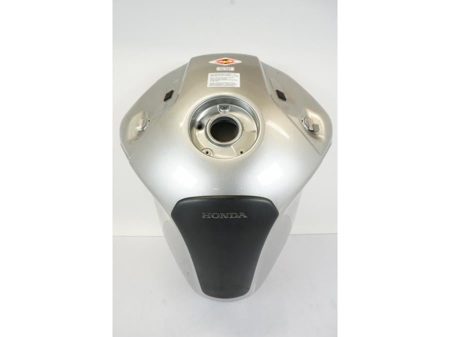 Framsidan på Bensintank från en Honda NT 700 -2008 motorcykel.