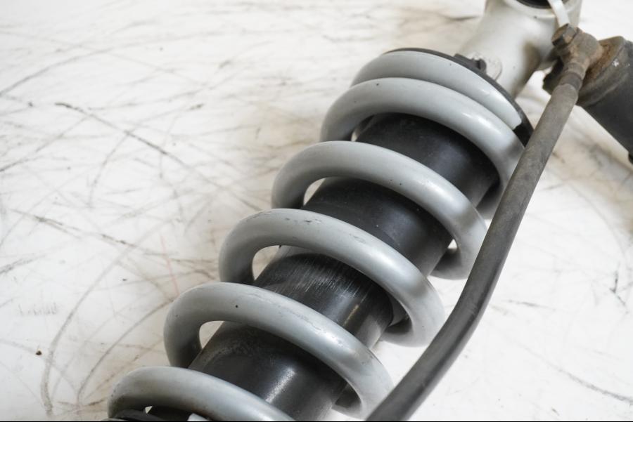 Höger sida på Stötdämpare från en BMW R 850 R -1995 motorcykel.