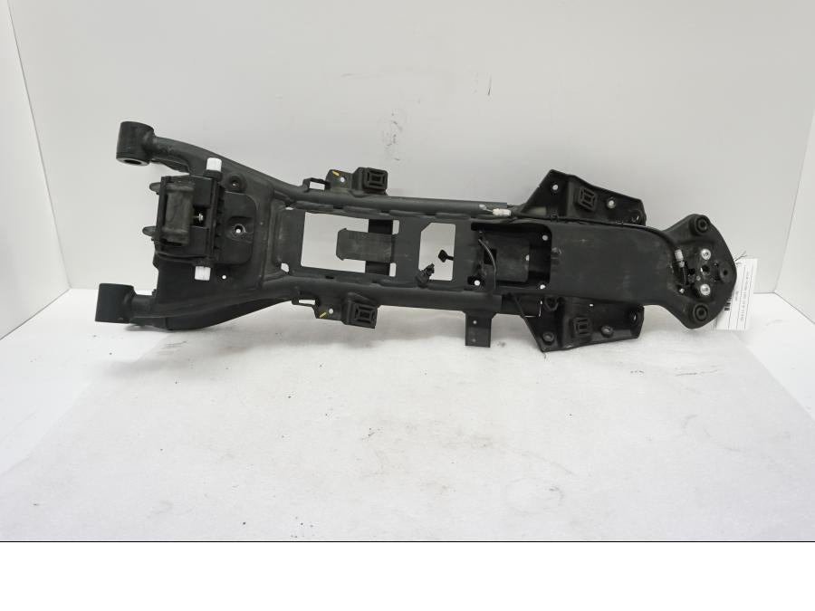 Höger sida på Bakram från en Ducati Monster 1200 -2015 motorcykel.