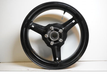 Framsidan på Fälg från en Suzuki GSX-R 600 -2004 motorcykel.