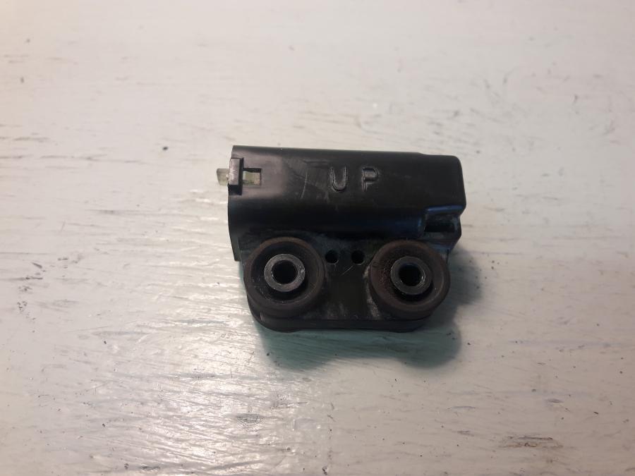 Framsidan på Tilt Sensor från en Yamaha WR 125 -2010 motorcykel.