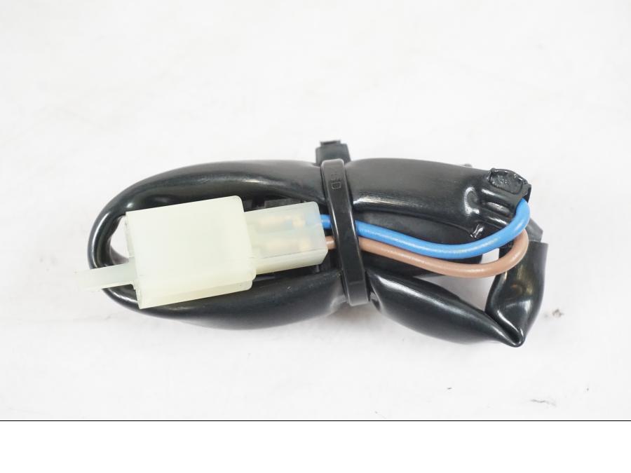 Baksidan på Bromsljuskontakt från en Kawasaki ZX-6R -2011 motorcykel.