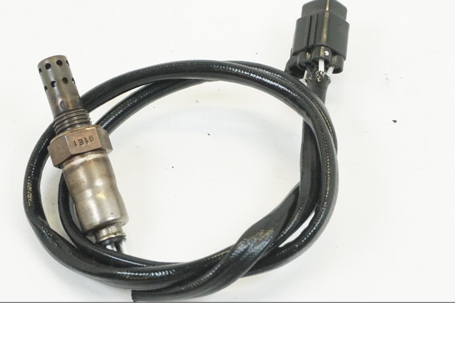 Baksidan på Lambdasond från en Suzuki GSX-R 1000 -2009 motorcykel.