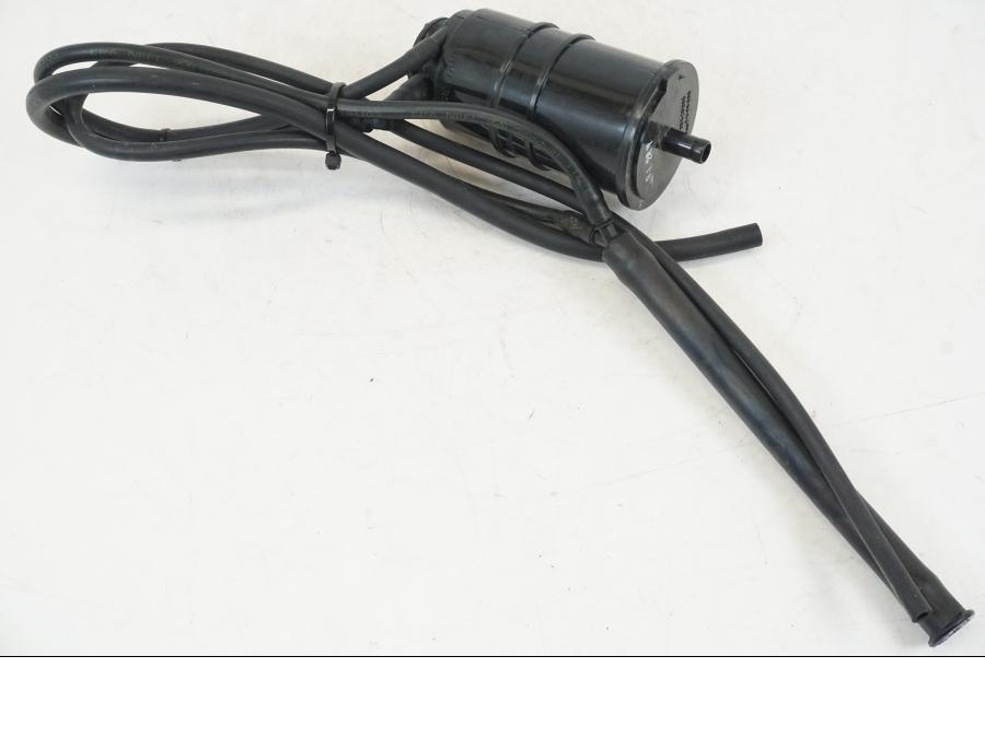 Framsidan på Bensintanksavluftare från en Husqvarna 701 Supermoto -2020 motorcykel.