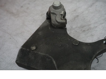 Snett uppifrån på Bromsoksfäste från en Yamaha YZF R6 -2006 motorcykel.