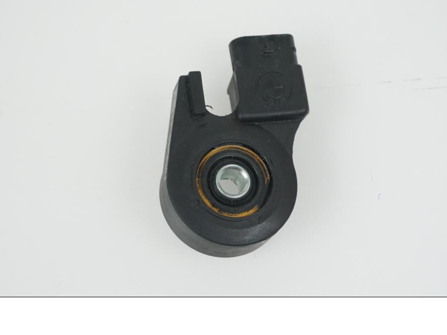 Framsidan på Sidostödsbrytare från en BMW R 1250 GS -2023 motorcykel.