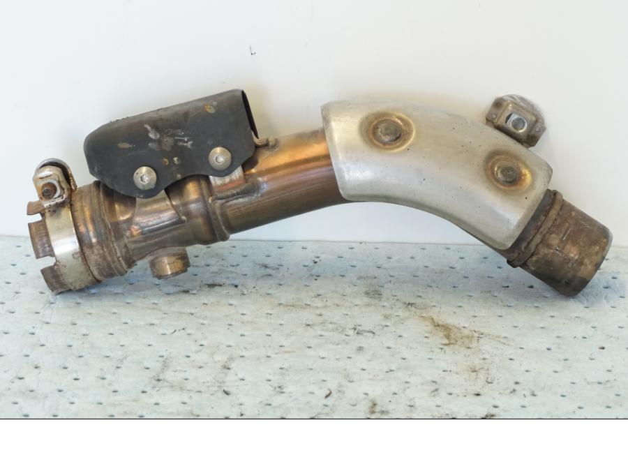 Framsidan på Mellanrör från en Suzuki GSX 1300 BK -2008 motorcykel.