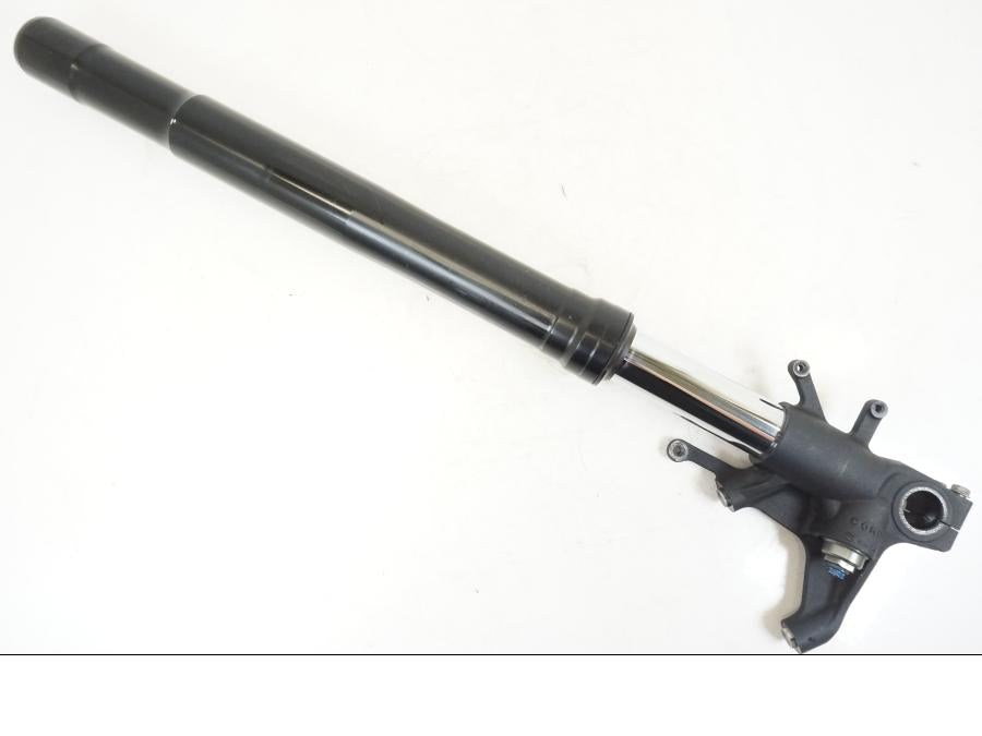 Framsidan på Gaffelben från en Suzuki GSX-R 750 -2008 motorcykel.