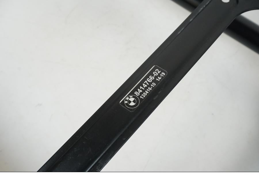 Vänster sida på Bakram från en BMW F 750 GS -2019 motorcykel.