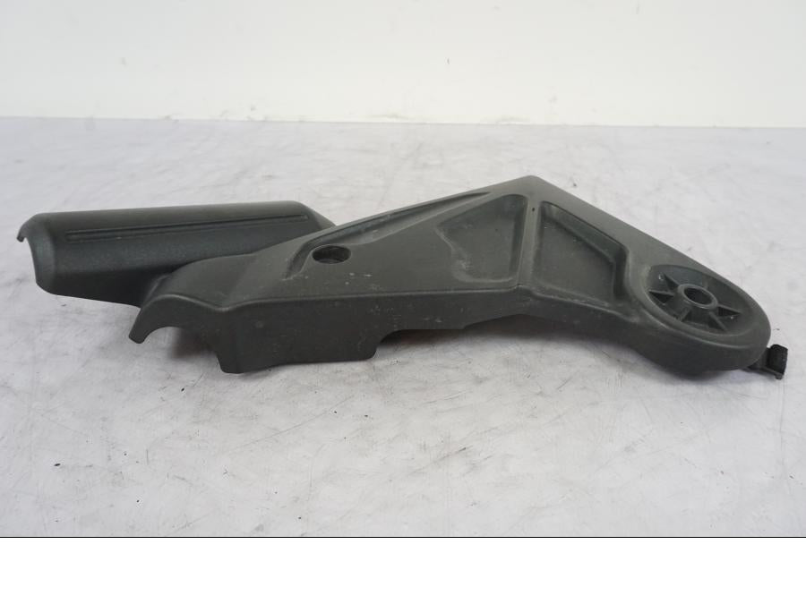 Baksidan på Ramskydd från en Kawasaki Versys 650 -2014 motorcykel.