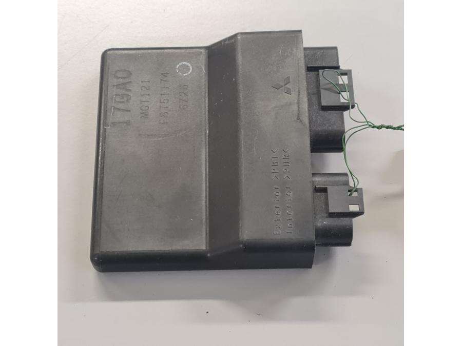 Höger sida på CDI / ECU från en Suzuki SV 650 -2007 motorcykel.