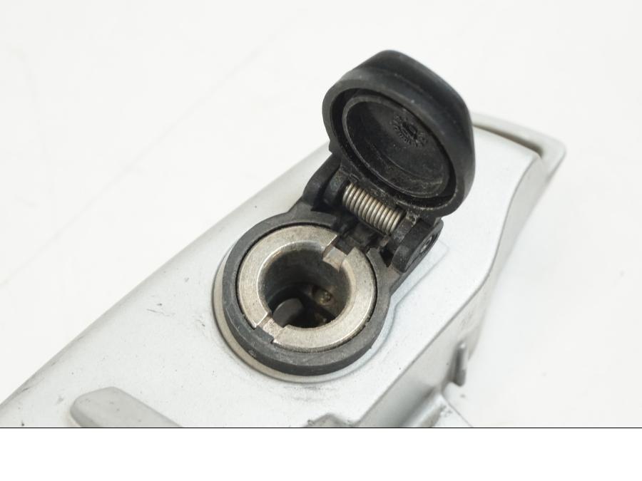 Baksidan på Kontrollpanel från en BMW F 650 CS -2003 motorcykel.