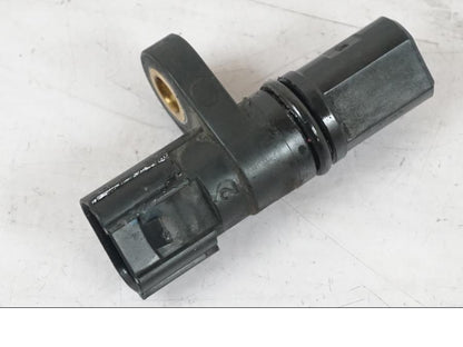 Baksidan på Växellådsgivare från en Kawasaki Z 900 -2019 motorcykel.