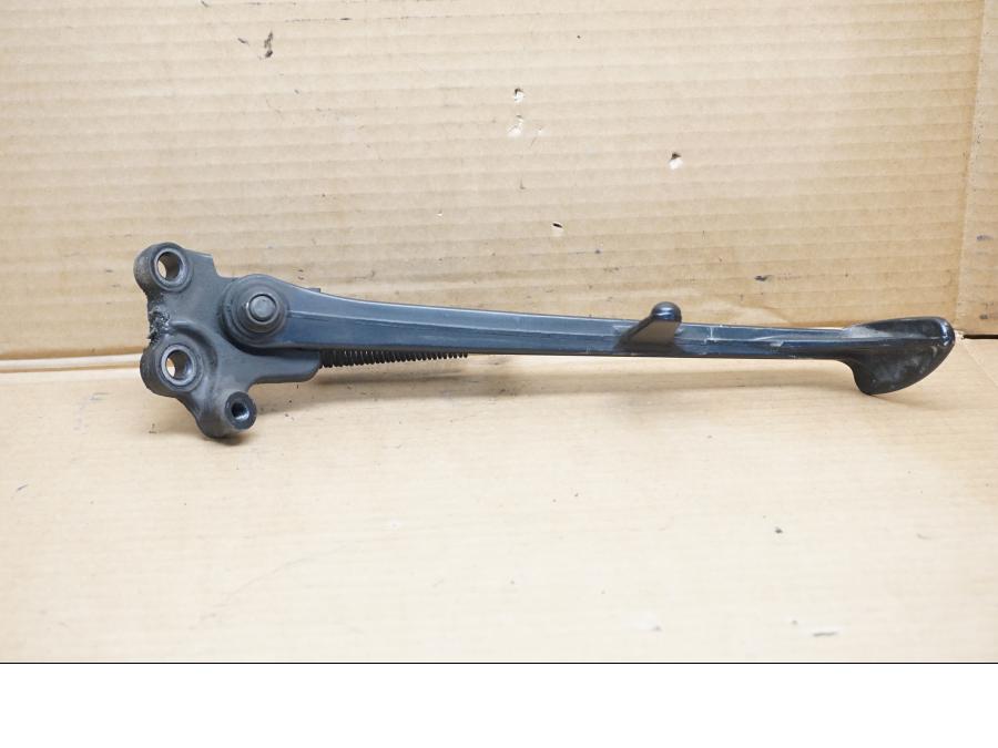 Framsidan på Sidostöd från en Honda CBR 1000 RR -2010 motorcykel.