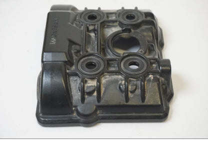 Snett uppifrån på Ventilkåpa från en KTM 1190 Adventure -2015 motorcykel.