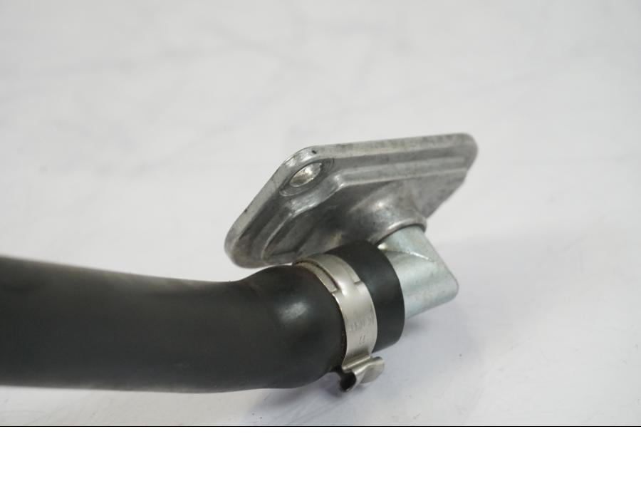 Vänster sida på Second Air från en KTM 1290 Super Duke R -2018 motorcykel.