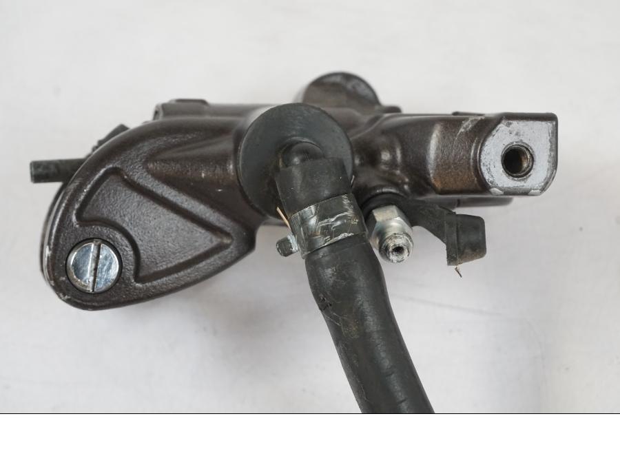 Snett uppifrån på Bromshuvudcylinder från en Honda CBR 1000 RR -2007 motorcykel.