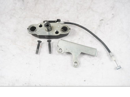 Framsidan på Sadellåsmekanism från en Kawasaki ZX-10R -2008 motorcykel.