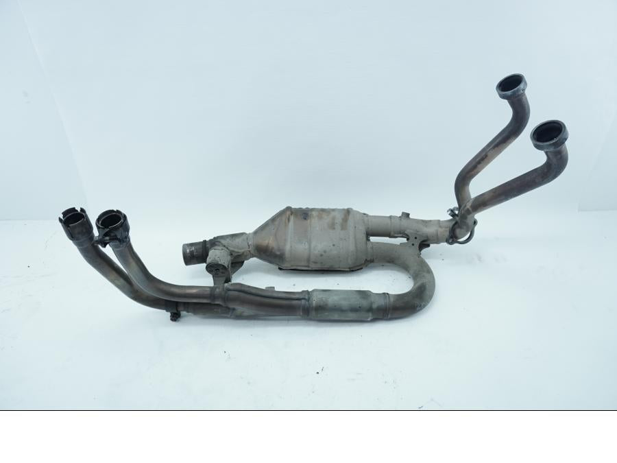 Baksidan på Grenrör från en Honda VFR 1200 -2012 motorcykel.