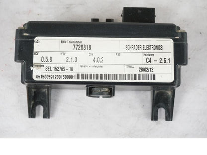 Framsidan på Däcktrycksgivare styrenhet från en BMW R 1200 GSA -2012 motorcykel.