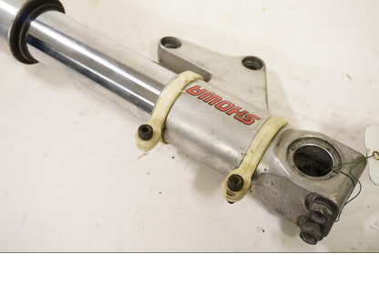 Baksidan på Gaffelben från en Ducati 748 -1999 motorcykel.