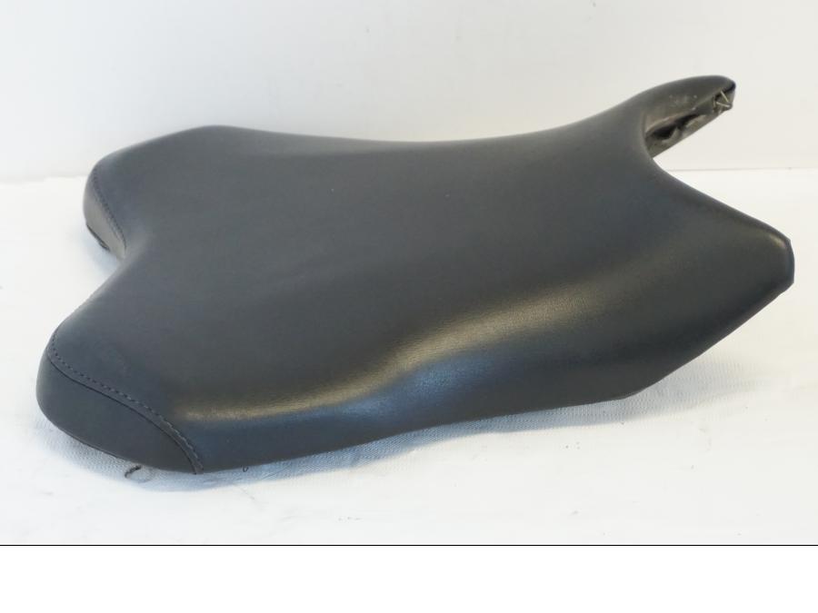 Höger sida på Sadel från en Yamaha YZF R6 -2006 motorcykel.