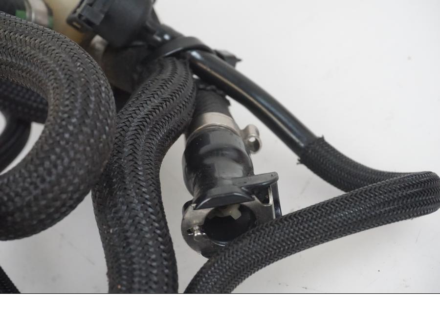 Snett uppifrån på Bensinledning från en BMW R Ninet -2017 motorcykel.