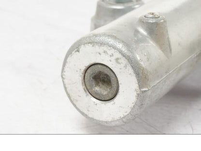 Baksidan på Gaffelben från en Kawasaki KL 650A -1987 motorcykel.