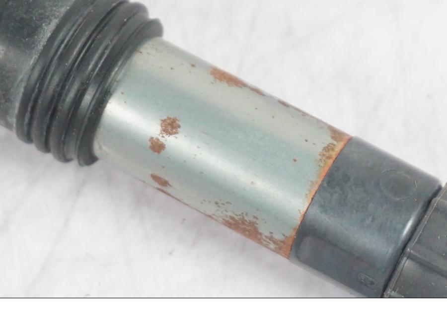 Höger sida på Tändspole från en KTM 1290 Super Duke -2019 motorcykel.